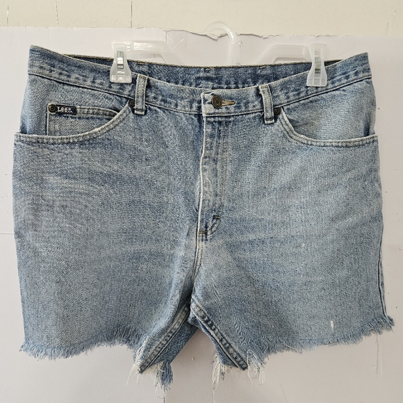 Lee Size 37/38 Faded Blue Denim Men's Cutoff Shorts with Zip Closure and Tattere - Picture 1 of 16